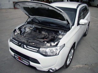 Упор капота двойной для Mitsubishi Outlander (3rd generation) (BROOMER) (2012-2015)