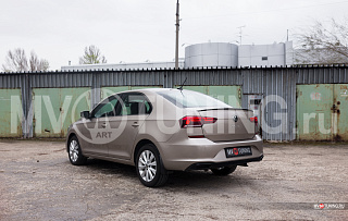 BLACK. Имитация насадок глушителя(выхлопа) крашенные для VW Polo Liftback 2020 - 2023