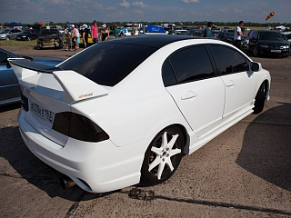 Задний бампер INGS Extreem Honda Civic 4D (2006-2012)