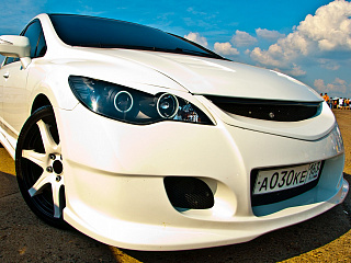 Реснички на фары фигурные var№2 Honda Civic 4D 2006-2012 + УСТАНОВОЧНЫЙ КОМПЛЕКТ