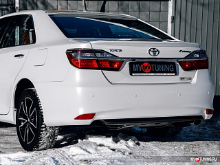Козырек на стекло Toyota Camry V50 / V55 (2012 - 2018) + УСТАНОВОЧНЫЙ КОМПЛЕКТ