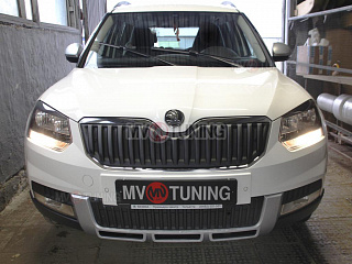 Нижний зимний экран Skoda Yeti Outdoor (2013 - 2018) ТЕКСТУРНЫЙ ПЛАСТИК