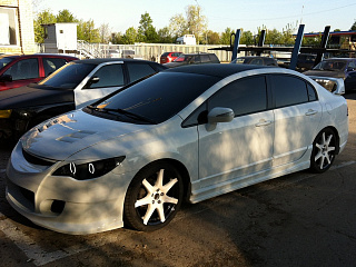 Передний бампер INGS Extreem Honda Civic 4D (2006-2012)
