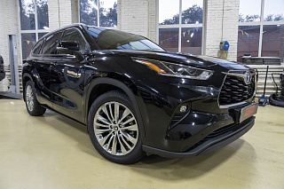 Электрические Пороги ATS для Toyota Highlander U70 (2019-2024)