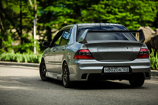 Декоративная заглушка крышки багажника в стиле EVO Mitsubishi Lancer 9 IX (2003-2009)