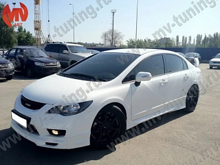 Решетка радиатора (БЕЗ СЕТКИ) "Mugen Style" Honda Civic 4D (2009-2012) + УСТАНОВОЧНЫЙ КОМПЛЕКТ