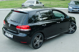 Пороги R-Line VW Golf VI (2008-2012) + УСТАНОВОЧНЫЙ КОМПЛЕКТ