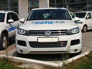 Реснички на фары VW Touareg NF (2nd generation) (2010-2015) + УСТАНОВОЧНЫЙ КОМПЛЕКТ