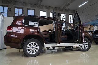 Электрические Пороги ATS для Toyota Land Cruiser LC200 (только в комплекте с юбкой)