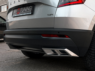 SILVER. Имитация насадок глушителя(выхлопа) крашенные для Skoda Karoq 2017 - 2021