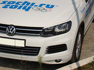 Реснички на фары VW Touareg NF (2nd generation) (2010-2015) + УСТАНОВОЧНЫЙ КОМПЛЕКТ