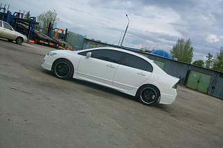 Пороги "Mugen Style" Honda Civic 4D (2006-2012) + УСТАНОВОЧНЫЙ КОМПЛЕКТ