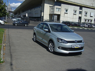 Пороги Volkswagen Polo Sedan (2010 - 2020) + УСТАНОВОЧНЫЙ КОМПЛЕКТ